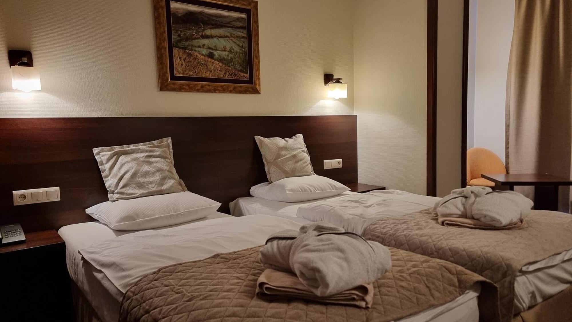 Hotel Nad Przełomem Sromowce Niżne Buitenkant foto